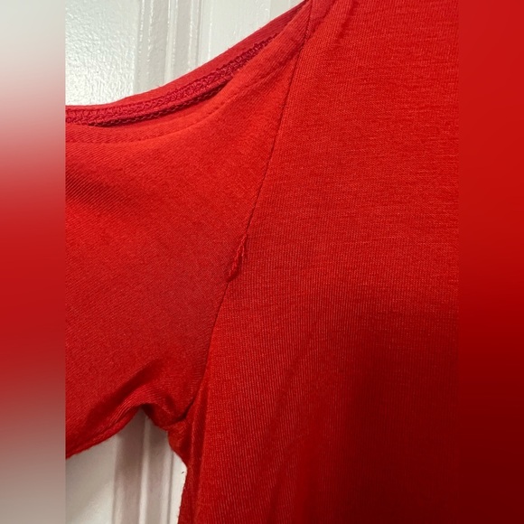 Trina Turk Women's Long Sleeve RoundNeck Blouse Red Sz Small (0221) - Picture 8 of 8